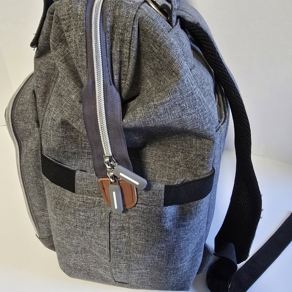 Diaper/Baby Breastfeeding Bag Backpack - Picture 4 of 16